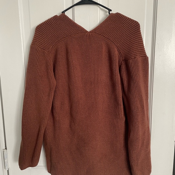 V-Neck Ribbed Knit Sweater - Rust - Picture 2 of 3